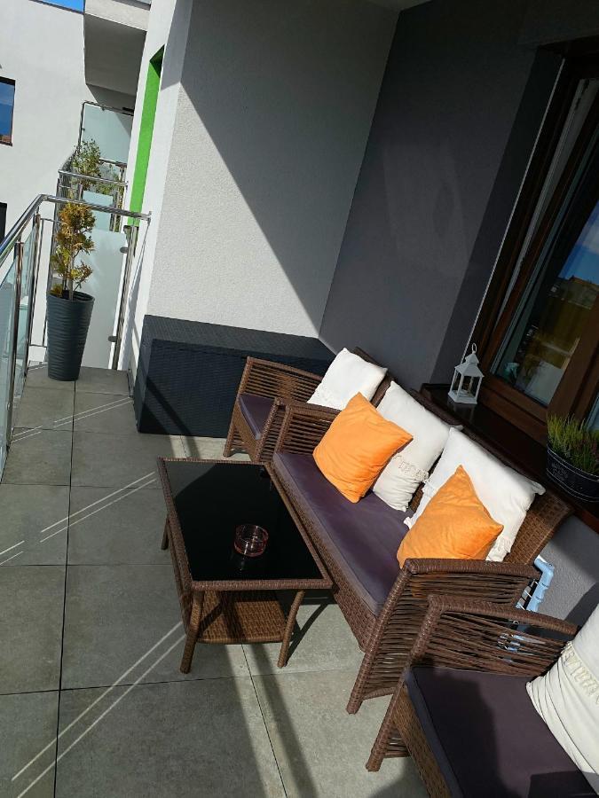 Apartament Sloneczny Apartment Jelenia Gora Bagian luar foto